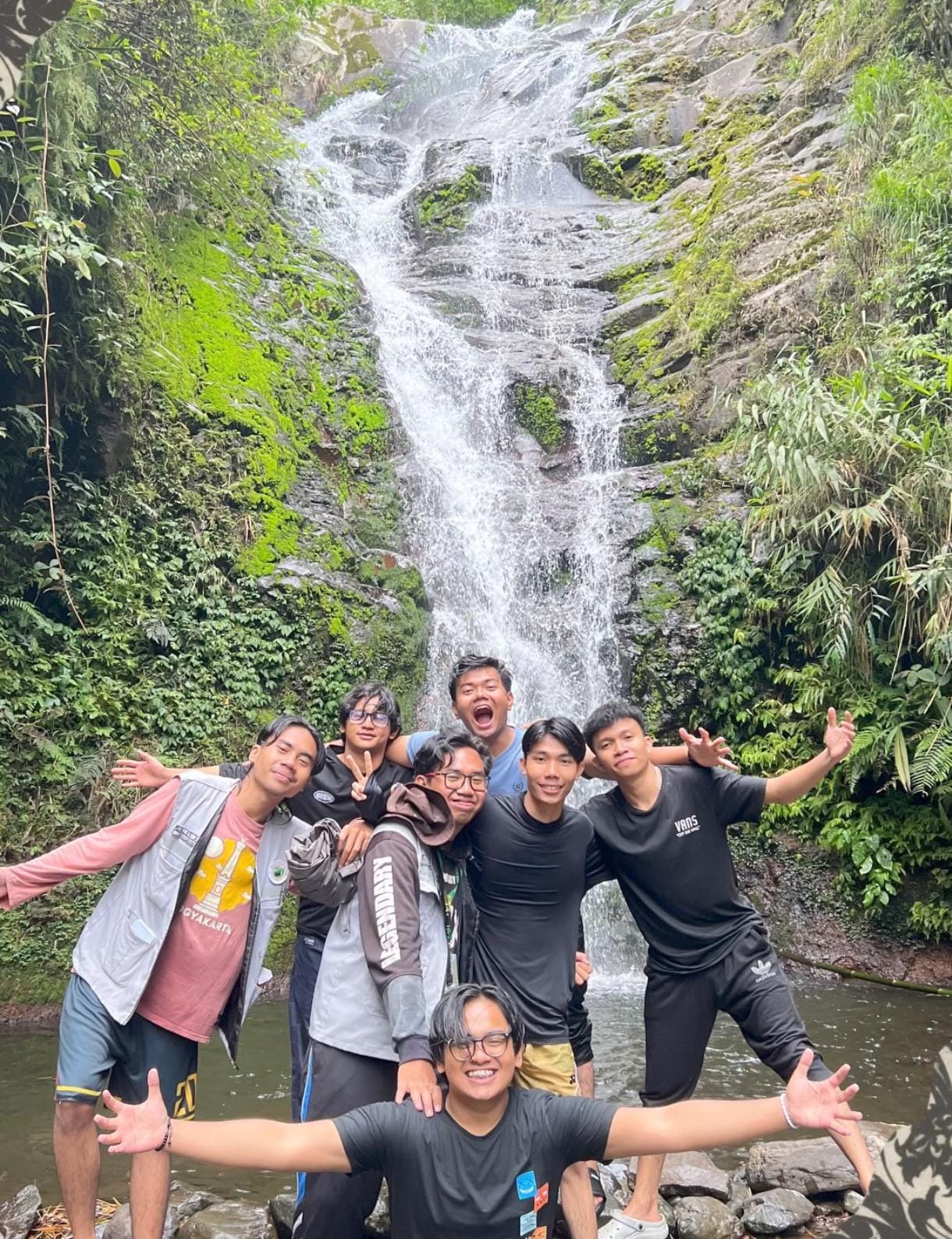Surveri Air Terjun 7 Tingkat